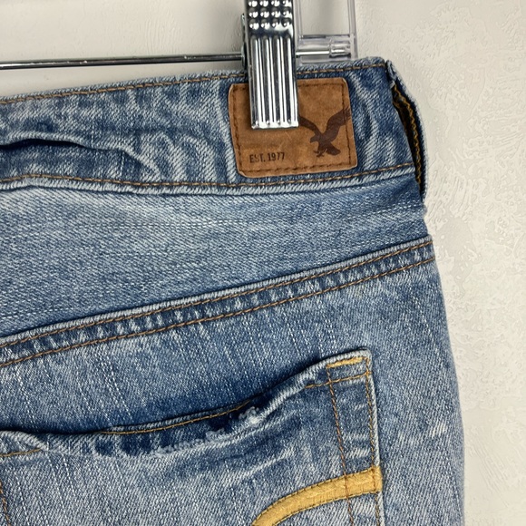 American Eagle Outfitters Jean Shorts Relaxed Fit 4 Distressed Festival - Picture 7 of 9